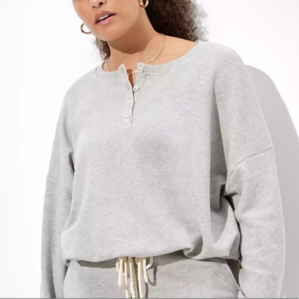 NWT American Eagle Oversized Gray Cinch Waist Crewneck Button-Down Sweatshirt M